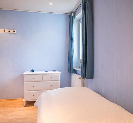 Schlafzimmer 2 mit Einzelbetten-Haus Strandbrise, Whg. 1 - Ferienhaus / Ferienwohnung Büsum -  11