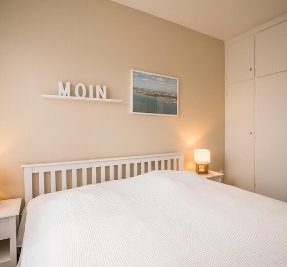 Schlafzimmer mit Einbauschrank-Nordseekante, Whg. 505 - Ferienhaus / Ferienwohnung Büsum -  11