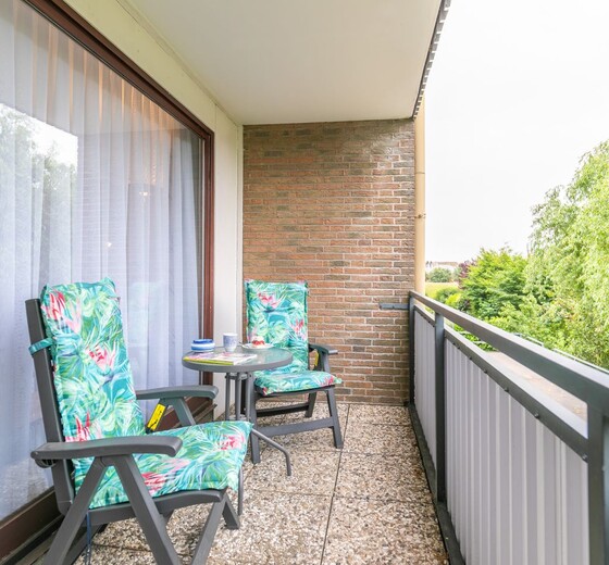 Balkon mit Tisch und 2 Stühlen-Schloß am Meer, Whg. 6 - Ferienhaus / Ferienwohnung Büsum -  9