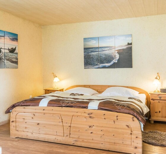 Schlafzimmer im Erdgeschoß-Haus Blomberg - Ferienhaus / Ferienwohnung Büsum -  10