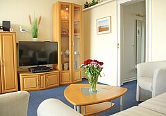 Wohnzimmer mit TV-Nordseekante, Whg. 505 - Ferienhaus / Ferienwohnung Büsum - 5