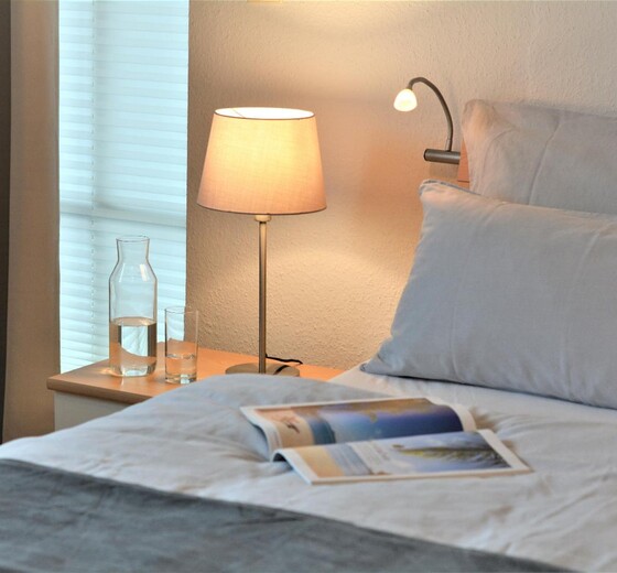 Schlafzimmer mit Bett-Westerwarft, App. 6 - Ferienhaus / Ferienwohnung Büsum -  10