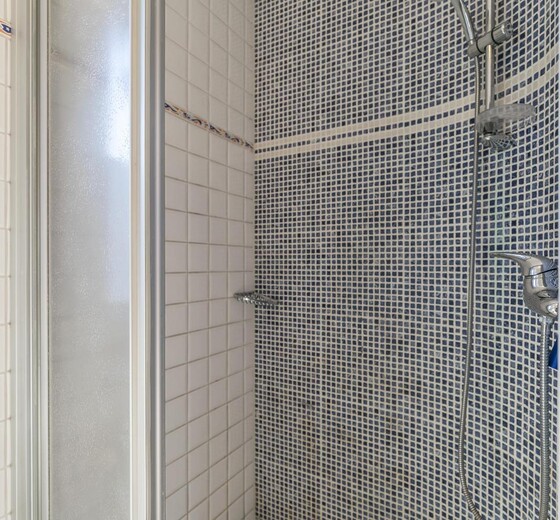 Dusche im Badezimmer-Haus am Teich, Whg. 1 - Ferienhaus / Ferienwohnung Büsum -  12
