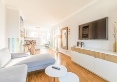 Wohnzimmer mit TV-"Frische Brise" - Penthouse-Wohnung - Ferienhaus / Ferienwohnung Büsum - 3