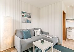 Wohnzimmer mit Sofa-Annabelle Whg. 2 - Ferienhaus / Ferienwohnung Büsum - 3