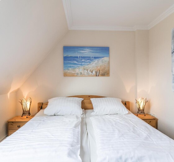 Doppelbett Schlafzimmer-Appartementhaus Meeresbucht Whg. 10 - Ferienhaus / Ferienwohnung Büsum -  9
