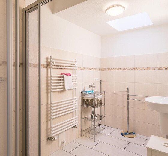 Duschbad mit WC und Handtuchwärmer-Stella Mare, Whg. 3 - Ferienhaus / Ferienwohnung Büsum -  15
