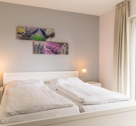 Schlafzimmer 2 mit Doppelbett-Haus Oberdeck, Whg. 2 - Ferienhaus / Ferienwohnung Büsum -  13