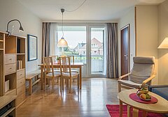 Blick ins Wohnzimmer-Nordseekante, Whg. 502 - Ferienhaus / Ferienwohnung Büsum - 3